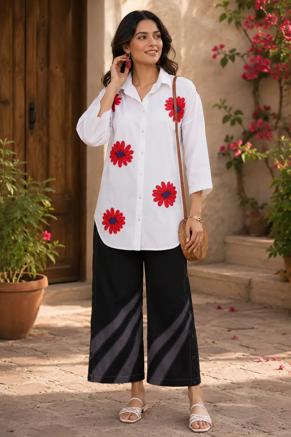Ainsley_Floral_Shirt_1.webp