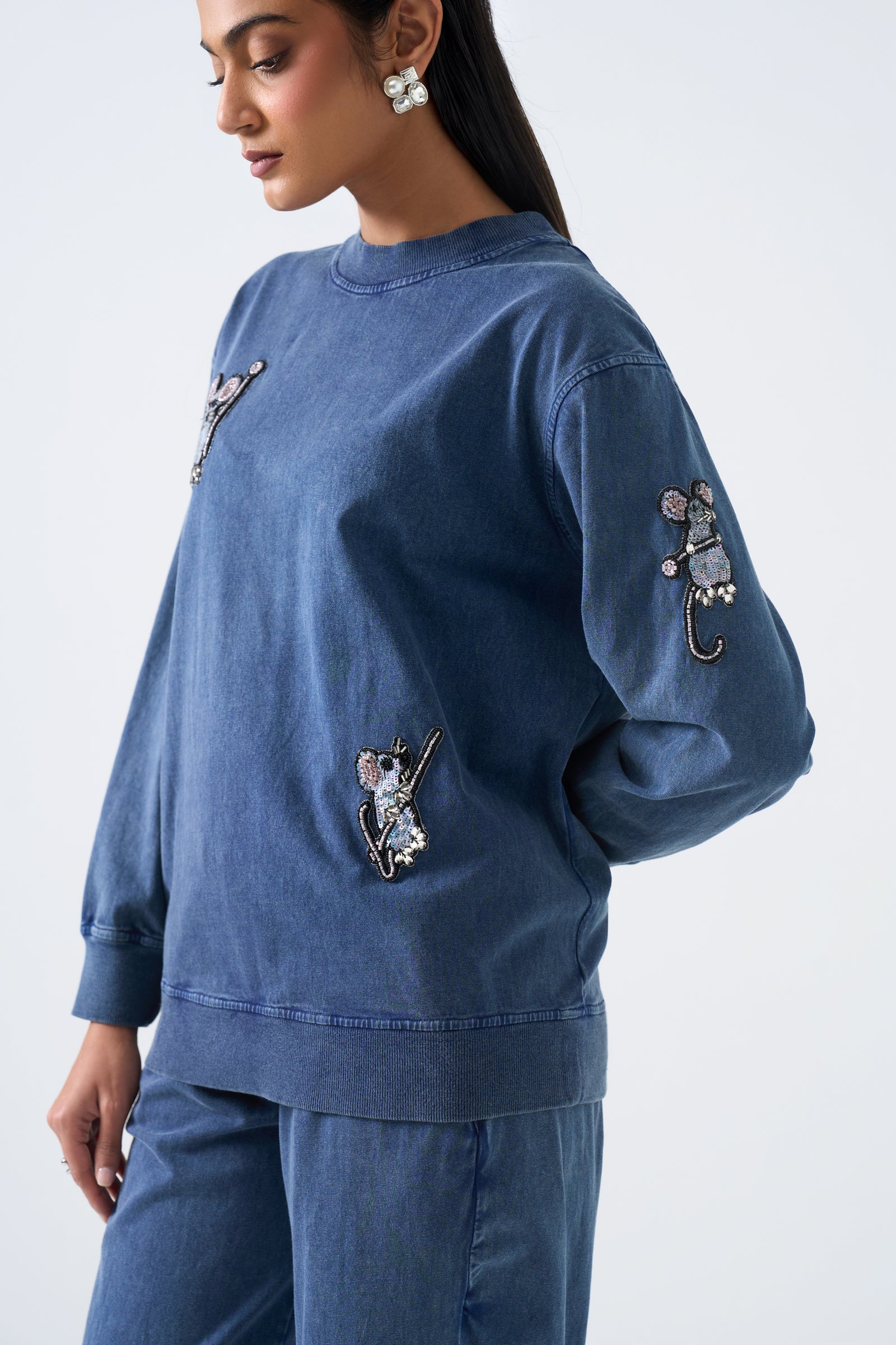 Ari T-Shirt